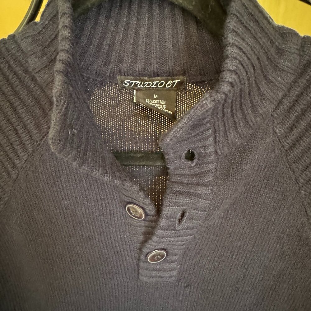 STUDIO 8T KNIT SWEATER MEN SZ MEDIUM KNIT BLACK/BLUE COLOR